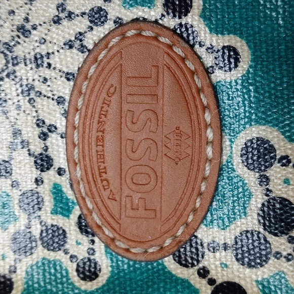 Fossil wristlet - Picture 2 of 9
